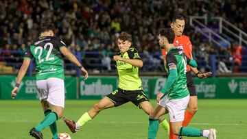 Mateo Flores, ante el Gévora.