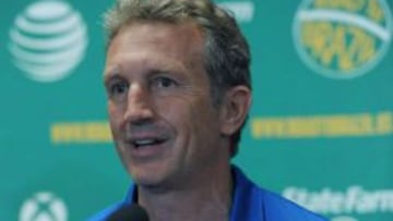 Roca comanda el proceso de renovación de El Salvador.