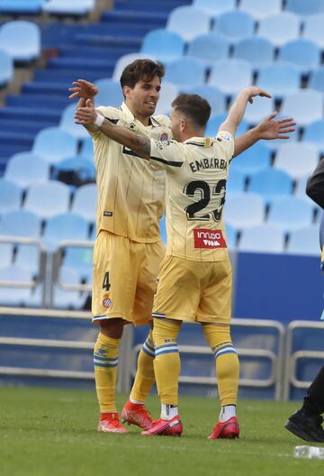Los jugadores del Espanyol celebrando el ascenso matem¨¢tico a primera divisi¨®n
