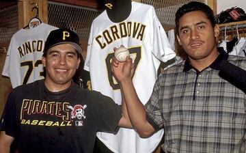 Sin hit ni carrera combinado de extrainnings

La dupla de veracruzanos de los Piratas de Pittsburgh se combinó el 12 de julio de 1997 para el único juego sin hit ni carrera combinado de extrainnings en la historia de las Grandes Ligas.

El juego fue en el Three Rivers Stadium ante los Astros. Córdoba lanzó 9.0 entradas sin hit ni carrera, pero el juego se fue a entradas extra empatado 0-0.

Para la parte alta del décimo episodio Gene Lamont, manager de los bucaneros, metió a relevar a Ricardo Rincón. El zurdo colgó el cero y el juego se definió en la parte baja de la décima con un jonrón de tres carreras de Mark Smith.

