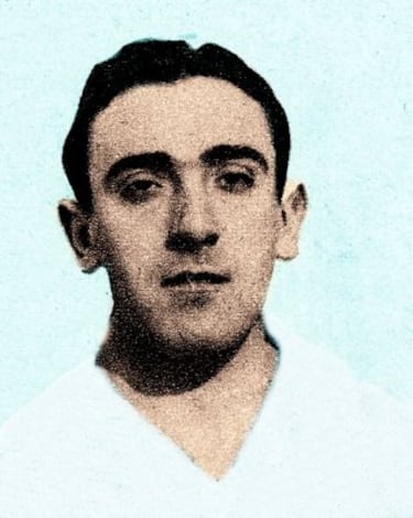 Fue jugador rojiblanco la temporada 1929-1930 y madridista la 1930-1931.
