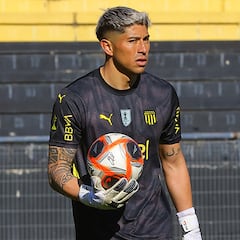 ¿Se acerca el retorno de Cortés a Colo Colo? Esto anticipan desde Peñarol