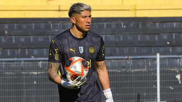 ¿Se acerca el retorno de Cortés a Colo Colo? Esto anticipan desde Peñarol