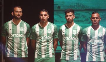 Atlético Nacional presentó su camiseta para la temporada 2019 y a su nuevo refuerzo, Hernán Barcos