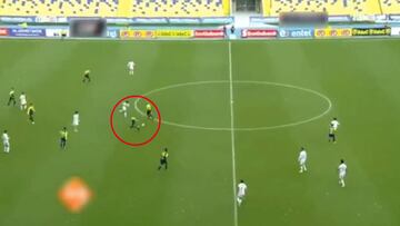 ¡Qué señor golazo! ¡Volea desde su propio campo!