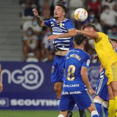 Yuri da los tres primeros puntos a la Ponferradina