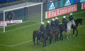 Así fueron los disturbios por el descenso del Hamburgo