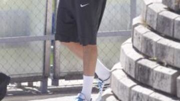 TRABAJADOR. Diego Costa baja al campo de entrenamiento para realizar carrera continua