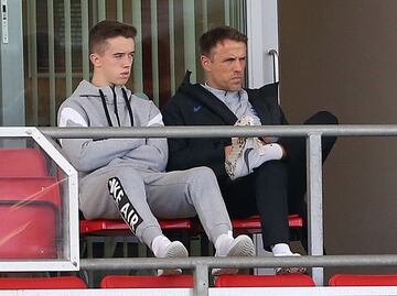 Phil Neville llegó apenas este año como entrenador de Inter Miami y de inmediato pidió el fichaje de su hijo Harvey. Todavía no lo ha debutado, pero ya lo dirige en los entrenamientos.