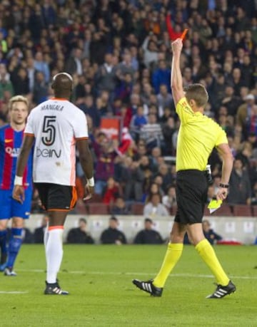 Penalti y expulsion de Mangala.