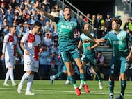 Ángel Pérez celebra el gol anotado contra el Celta en Balaídos.
