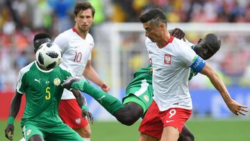 Lewandowski no la pasó bien ante Polonia por falta de ideas de su equipo en mitad de campo