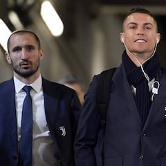 Chiellini, sobre el positivo de Cristiano: "Está tomando el sol..."