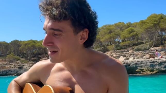 ¿Quién es Borja, el telonero de Karol G para sus conciertos en el Bernabéu?