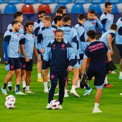 Calleja: “Tendremos que inventar algo para hacer el once”