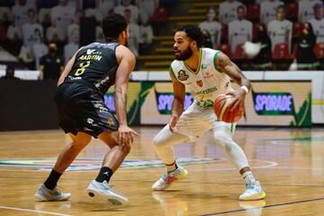 La victoria de Aguacateros sobre Fuerza Regia en el Juego 1 de las finales, en imágenes