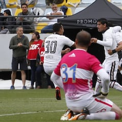 Everton 2-3 Colo Colo: los albos quedan a un paso del título