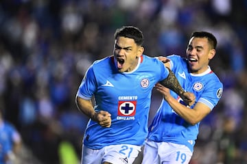  Gabriel Fernandez celebrates his goal 4-0 of Cruz Azul during the 13th round match between Cruz Azul and FC Juarez as part of the Liga BBVA MX, Torneo Apertura 2024 at Ciudad de los Deportes Stadium on October 23, 2024 in Mexico City, Mexico.