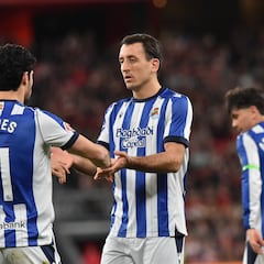 Oyarzabal y Guedes pasan revista ante el Elche