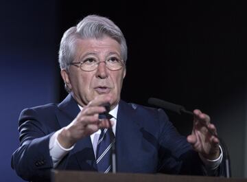 Enrique Cerezo, presidente del conjunto rojiblanco dijo en su discurso: "Tu abuelo es un gran atlético y te transmitió el sentimiento de este club. También sé que conoces a muchos jugadores de la plantilla". 