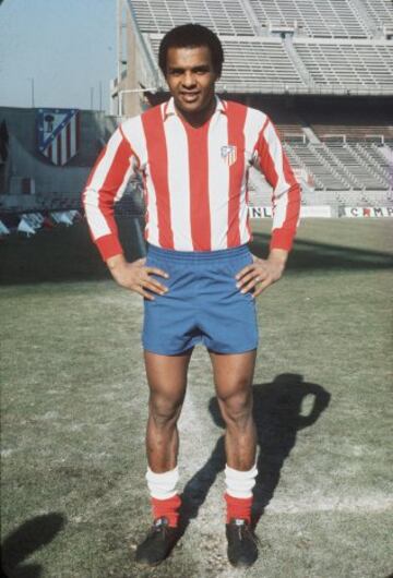 En 1975 llega al Atlético de Madrid, en el que estarí­a hasta 1980. Disputó un total de 143 partidos en la Primera, marcando 14 goles. Con el Atleti ganarí­a una Copa del Rey en 1976 y una Liga en la siguiente temporada (1976-1977).