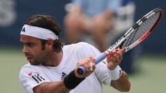 González supera a Henman y llega a la final en Londres