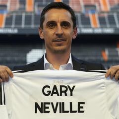 Gary Neville y su paso por el Valencia: “Me sentí golpeado por Valverde, Simeone, Luis Enrique...”