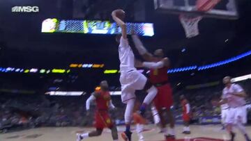 Porzingis firmó su 'vendetta': ¡Matazo en la cara de Howard!