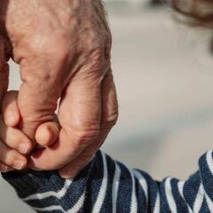 New study shatters theory on maternal and paternal grandmothers in grandchild care