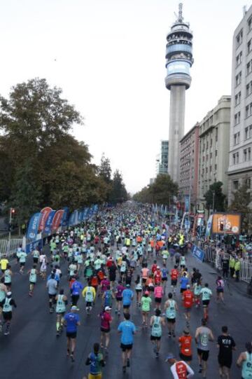 La colorida jornada del Maratón de Santiago, en imágenes