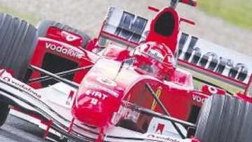 <b>VOLVIÓ CON GANAS. </b>Michael Schumacher reapareció tras las vacaciones en el circuito de Jerez.