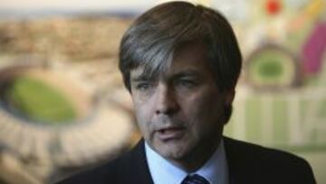 Harold Mayne-Nicholls podría ser el rival de Joseph Blatter en los comicios de la FIFA en mayo de 2015.