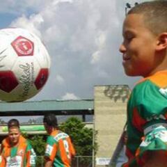 Juan Fernando Quintero, el niño de la pantaloneta larga