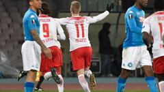 Leipzig&#039;s German forward Timo Werner (C) celebrates with teammates after scoring a goal during the UEFA Europa League football match between Napoli and Leipzig, on February 15, 2018 at San Paolo stadium in Naples.  / AFP PHOTO / Andreas SOLARO