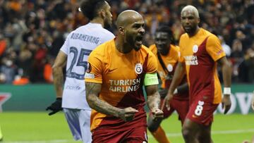 Marcao celebra un gol contra el Barcelona contra el Barcelona en la Europa League.