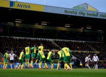 Norwich City v Fulham - Premier League