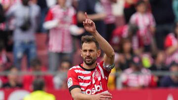 GIRONA, SPAIN - APRIL 01: Cristhian Stuani of Girona FC celebrates after scoring the team's second goal during the LaLiga Santander match between Girona FC and RCD Espanyol at Montilivi Stadium on April 01, 2023 in Girona, Spain. (Photo by Alex Caparros/Getty Images)