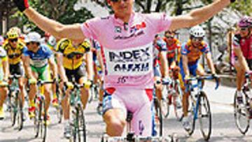 <b>MAGLIA ROSA</b>. Ni el triunfo de Savoldelli en el Giro ha evitado la desaparición del Alexia.