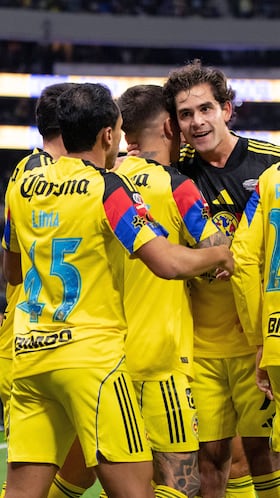 Patricio Salas celebrates his goal 1-0 of America during the 14th round match between America and Cruz Azul as part of the Liga BBVA MX Varonil, Torneo Clausura 2026 at Banorte (Azteca) Stadium, on April 11, 2026 in Mexico City, Mexico.