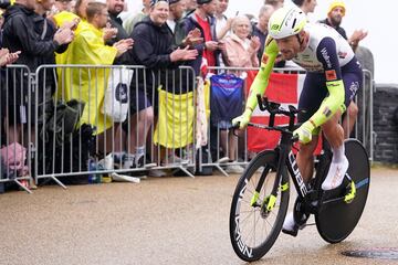 Adrien Petit durante la primera etapa del Tour de Francia.