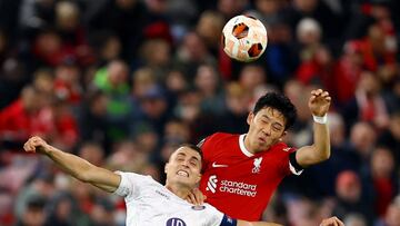 Momento del partido de Europa League entre el Liverpool y el Toulouse.