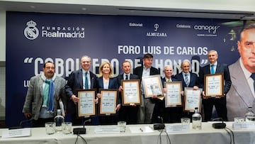 Los presentadores del libro: Ortego, de Carlos, Marta Silva, Butragueño, Pimentel, Enrique Sánchez, Pirri y Goenechea.