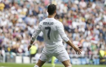 Celebración de Cristiano Ronaldo tras el segundo gol ante Las Palmas.