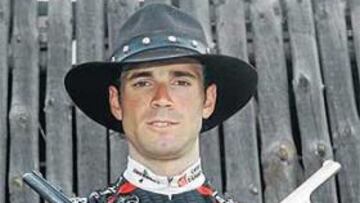 <b>EL SHERIFF. </b>Alejandro Valverde posó así en el pueblo de Tabernas, cuna del spaghetti western.