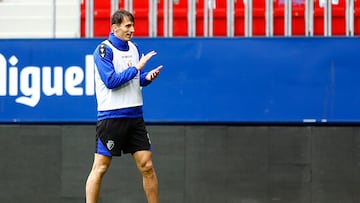 Budimir durante el entrenamiento de esta tarde en El Sadar.
