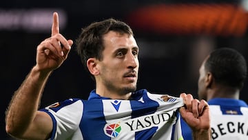 Real Sociedad's Spanish midfielder #10 Mikel Oiarzabal celebrates scoring the opening goal during the UEFA Europa League 1st round day 6 football match between Real Sociedad and Dynamo Kiev at the Anoeta stadium in San Sebastian on December 12, 2024. (Photo by ANDER GILLENEA / AFP)