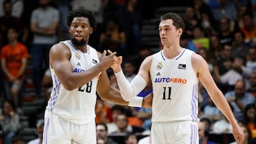 Guerschon Yabusele y Mario Hezonja, jugadores del Real Madrid.