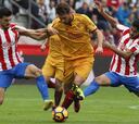 El Sporting de Gijón logra frenar al Sevilla más rematador