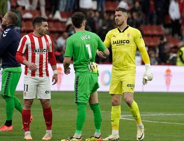 El portero del Sporting comenzó la temporada en plena forma. De hecho, era clave en el buen inicio y también lo ha sido en el último partido con paradas que evitaron el empate del Eldense. Con seguridad, Yáñez ha logrado sumar bastantes puntos a su equipo y llevarle al playoff.