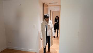 La ministra de Vivienda y Agenda Urbana, Isabel Rodríguez, y el alcalde de Vigo, Abel Caballero, visitan un edificio con viviendas propiedad de CASA 47, la Entidad Estatal de Vivienda, a 11 de diciembre de 2025, en Vigo, Galicia (España).
11 DICIEMBRE 2025
Adrián Irago / Europa Press
11/12/2025